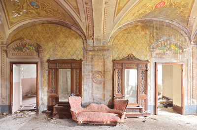 Villa El Dorado - Urbex, lieu abandonné // Marie l'Amuse - Photographe de mariage, portraits et architecture // Haute-Savoie et Suisse voisine