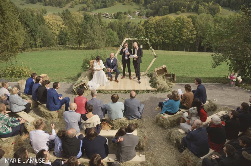 Mariage, Cérémonie, Vue de dessus de la célébration laïque, Bellevaux Haute Savoie-2019, Photographe Marie l'Amuse
